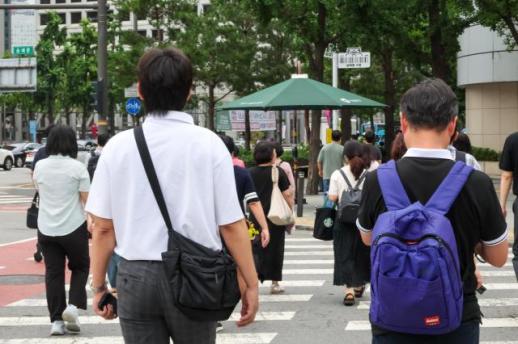 Koreas youth and manufacturing hiring subdued despite June job recovery