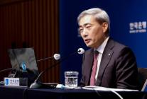신현송 8월 금리인상 가능성 열어둬…데이터 보고 판단