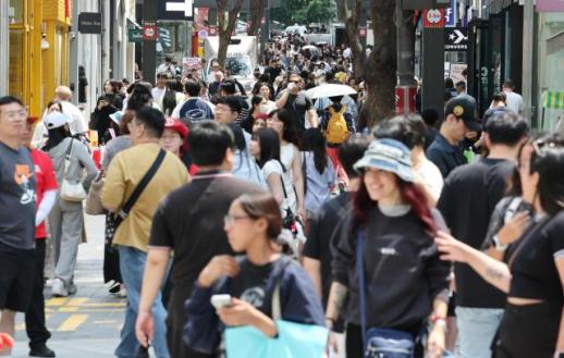 韩国外籍游客消费趋于多元化 本土时尚品牌和食品受青睐