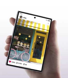 Samsung bets on foldables — and fashion — at Galaxy Unpacked