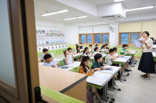 Seoul elementary schools kick off summer vacation