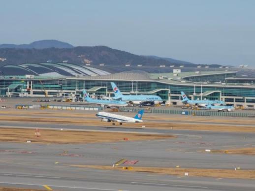 Incheon Airport to open departure gates early during summer peak
