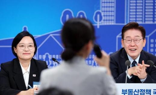 대통령 이어 총리도 부동산 토론회…세제개편 전 막판 조율