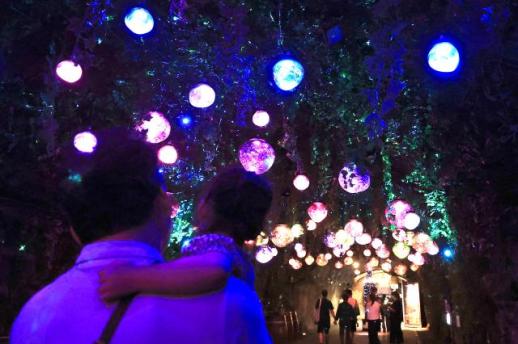 Gwangmyeong Cave dazzles with beautiful lighting
