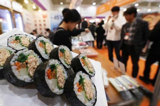 提价难、不提价更难  韩国小吃店陷入经营困境