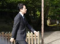 다카이치, 야스쿠니 참배 대신 공물…방위상·자민당 간부는 줄줄이 참배