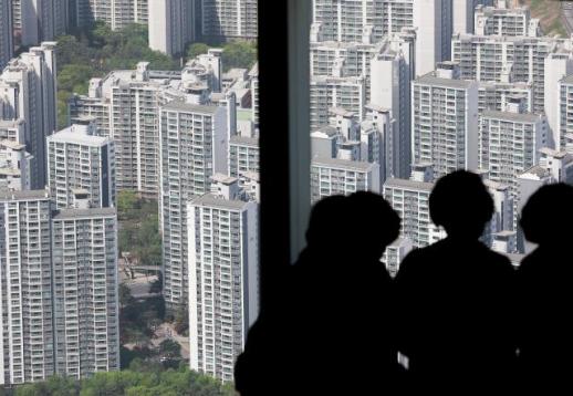 서울 아파트 전세 7년 새 3.5만가구 줄었다…월세는 5.2만가구 ↑