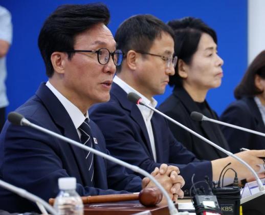부산서 첫 공개 최고위 연 김민석, 전국 정당 확대 의지