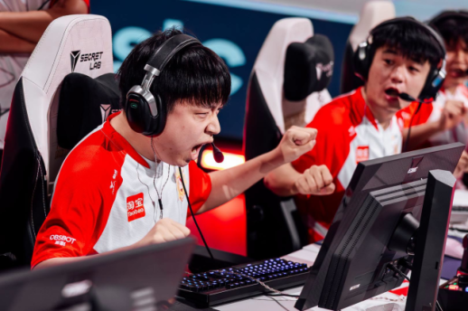 EWC 2026 크로스파이어, 첫날부터 명승부…바이탈리티 이변으로 8강 정조준