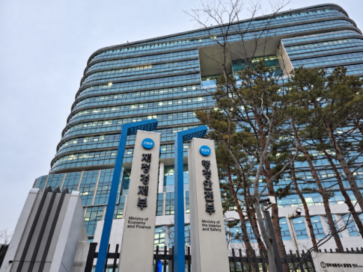 Finance ministry sees solid recovery for first time since 2024