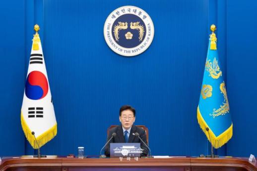 Fairness backlash jolts Lee, lifts conservative opposition