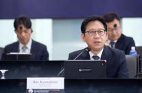 배경훈, AI 감속론에…우리는 지금 AI의 속도를 늦출 여유가 없다