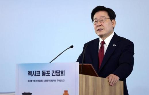 李대통령 2030년 6월 2일 넘기지 않을 것…연임 가능성 재차 선 그어