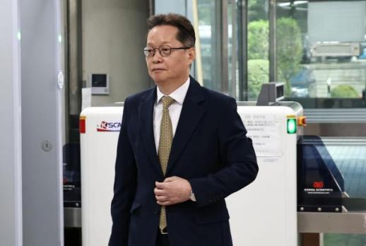 前KTV原主任李恩宇因删除紧急戒严批评字幕被判缓刑