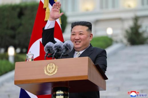 金日成综合大学迎建校80周年 金正恩到访表示祝贺