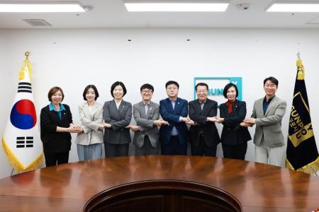 军浦市议会加强市政事务沟通，积极解决主要问题