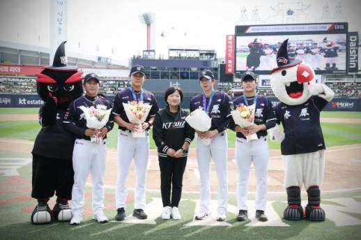 여자 하키 대표팀 절반이 KT…42년 스포츠 육성, 아시안게임서 빛났다