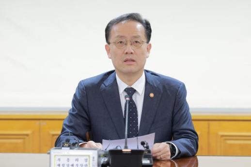 李亨日：将利用超额税收减少国债发行规模