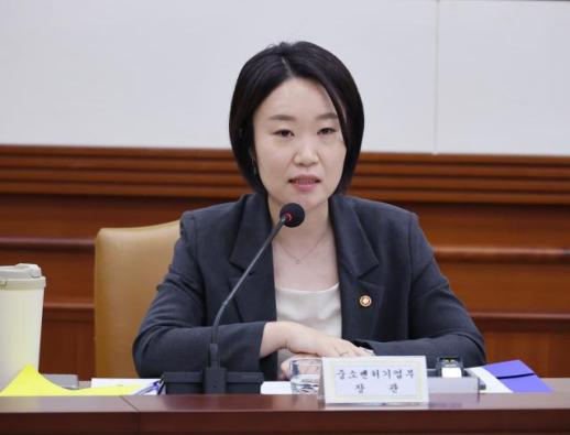 李素英：将小微企业成本负担指标化，设立创业风险创新委员会