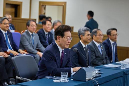 李在明总统支持率连续两周下滑，负面评价超过60%