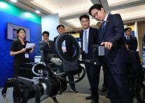 배경훈, 中 로봇 현장 투입에 투자 독려…피지컬 AI 실증·사업화 속도전