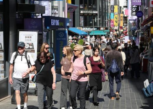 外国游客增长71.7%，但停留时间减少，呼吁转向‘停留型旅游’