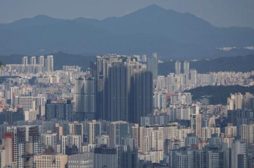 9월 서울 토허 신청 24% 반등…집값은 강북·서남권이 더 뛰었다