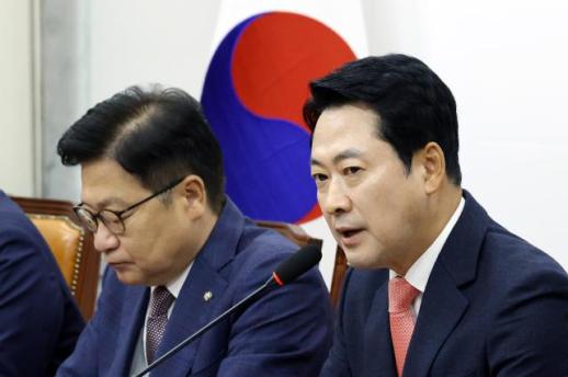 张东赫批评李总统忽视国民安全，呼吁辞职
