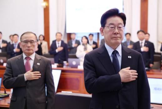 李在明支持率小幅回升至44%…65%民众认为应对DMZ地雷事件要果断
