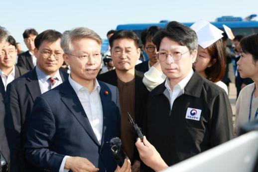 洪志善国土交通部长：及时供应霍南地区半导体产业园区用地以匹配企业投资
