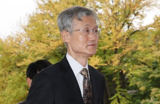 韩国政坛围绕调和大法院长的弹劾争论持续加剧