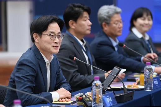 SK海力士与四大银行为半导体产业提供20000亿韩元金融支持，产业部长称将扩大至50000亿韩元以上