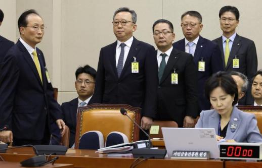 [2026 국감] 5대 은행장, 국감서 보안 투자 미흡 질타…보안 투자·피해 보상 약속