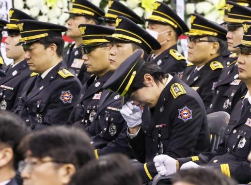 三个月内再次殉职……‘名义上国家职’的消防员安全被六年阻碍