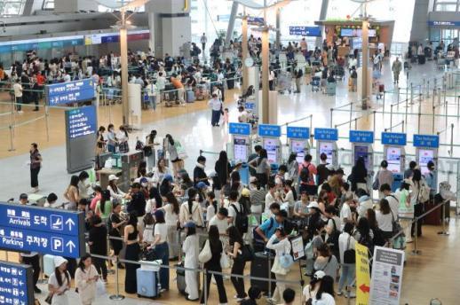 Regional airports continue to post losses as flights decline