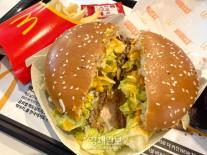 [현장] 패티는 같은 226g, 가격은 4700원 더…맥도날드 빅아치의 1만2400원 차별화 전략