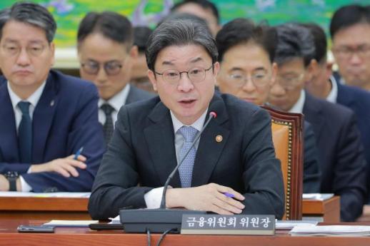[2026 국감] 이억원 가계부채 너무 높아…총량관리 방식 보완 검토
