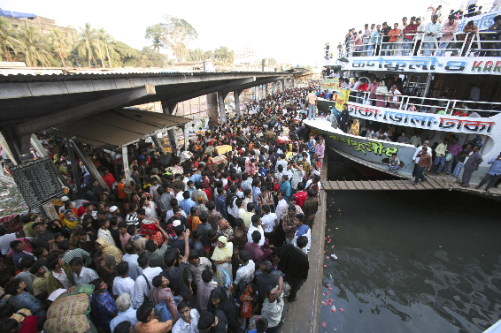 [영문] 31 killed, 86 injured in road accidents in Bangladesh before key festival