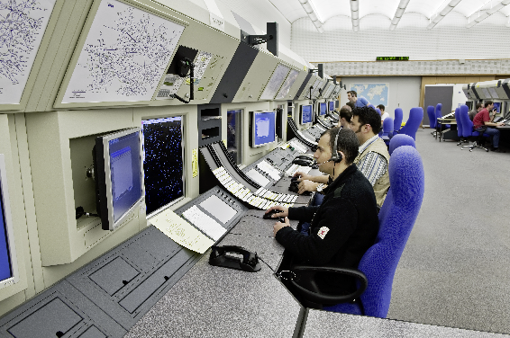 [영문] Intl air traffic continues to drop in November