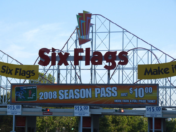 U.S. Amusement Park Files for Bankruptcy Protection
