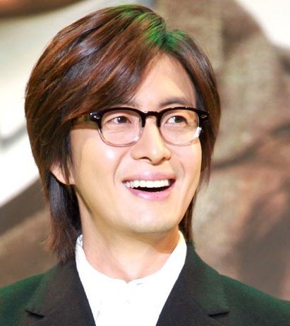 Bae Yong-joon Donates 1 billion won to Japan Victims