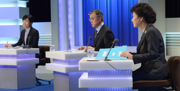 <韩国第18届总统选举>韩网友吐槽首轮辩论各候选人表现