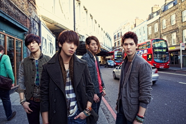 K-entertainment: CNBlue new album jacket caught so much attention
