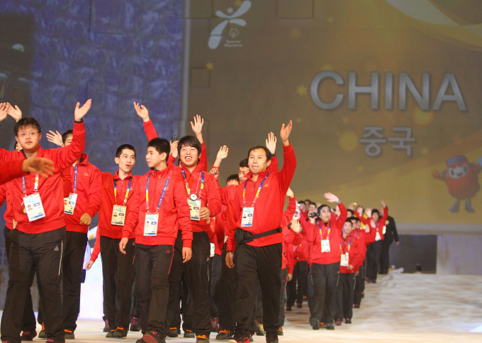 中国代表团在平昌冬季特奥会开幕式上入场