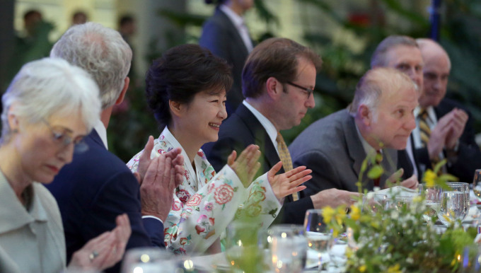 朴槿惠出席韩美同盟60周年庆祝晚宴