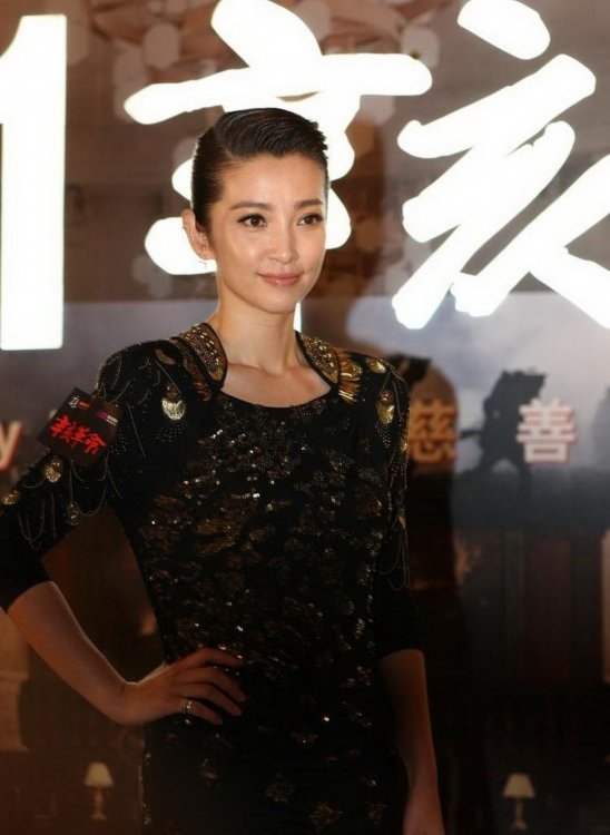 Chinese actress Li Binbinb to star in Transformer 4