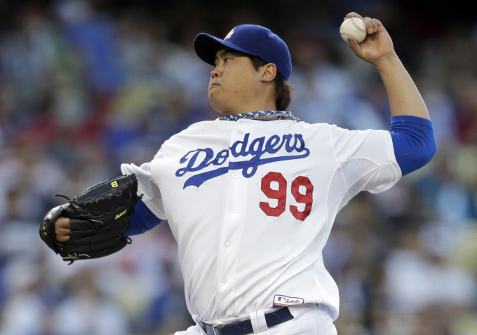 Ryu of Dodgers blanks Angels 3-0