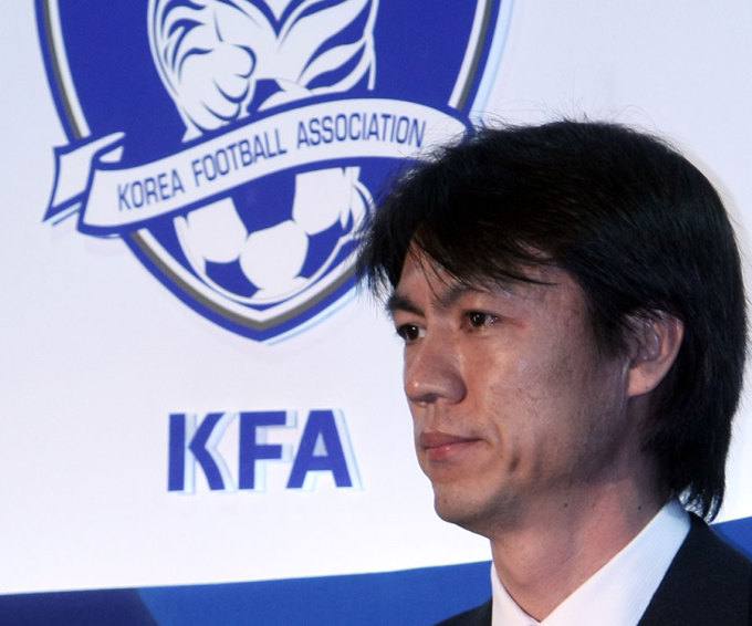 Hong Myung-bo named mens football head coach