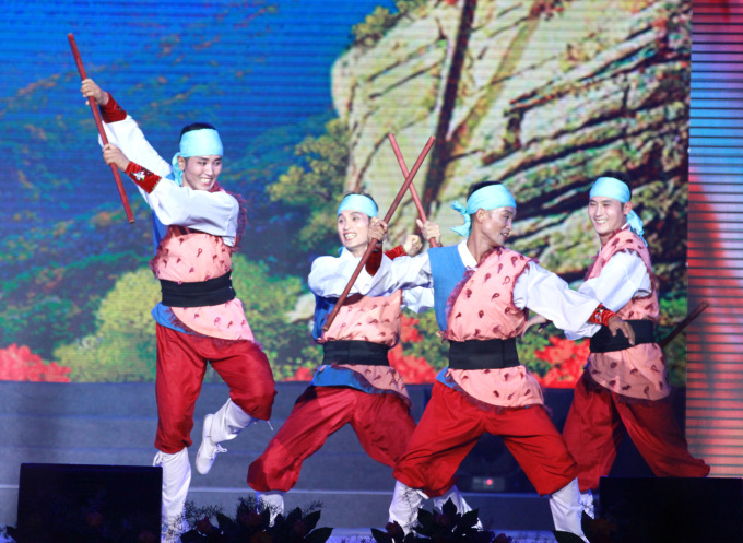 第二届中朝经贸文化旅游博览会丹东启幕