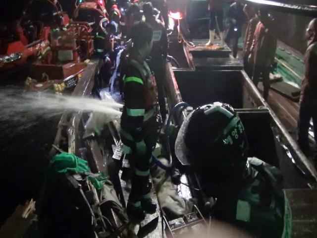韩中船舶海上相撞 9名遇险船员获救